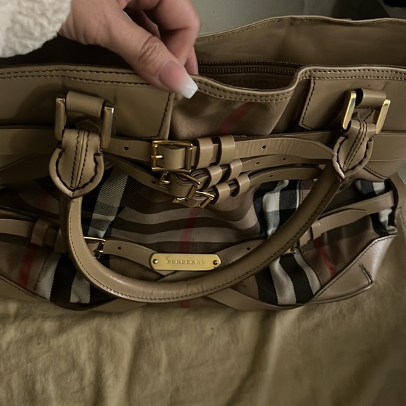 Burberry handbag with matching wallet - Picture 6 of 6